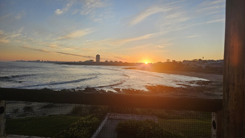 Importante departamento en alquiler sobre la playa en La Posta del Cangrejo, La Barra.