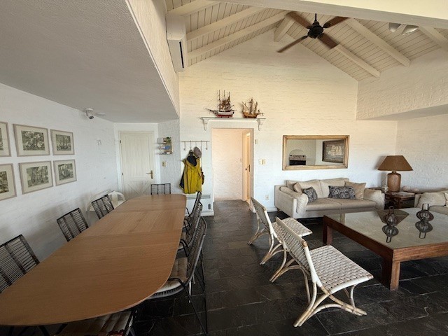 Importante departamento en alquiler sobre la playa en La Posta del Cangrejo, La Barra.