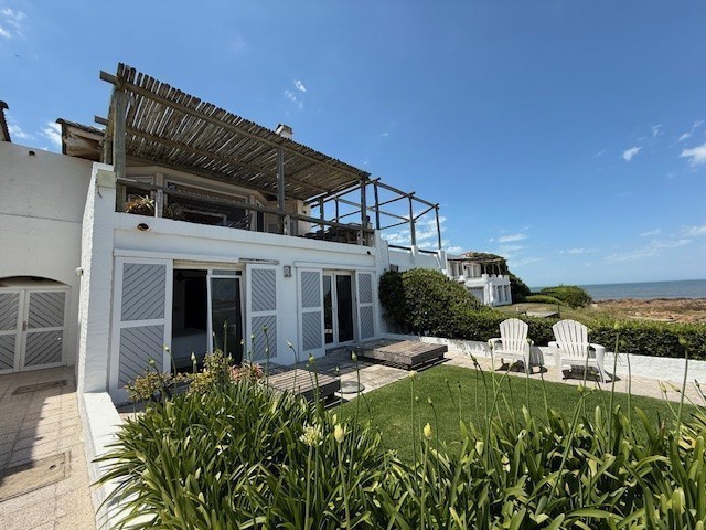 Importante departamento en alquiler sobre la playa en La Posta del Cangrejo, La Barra.