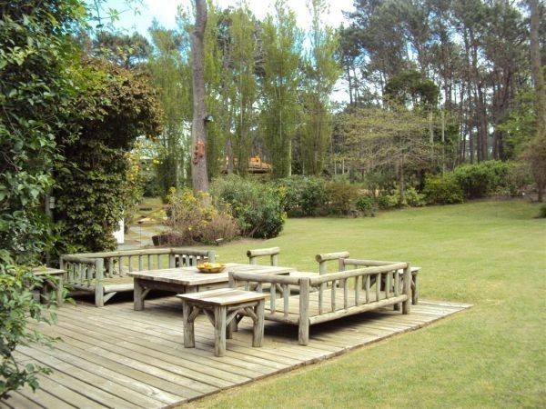 Espectacular casa en alquiler en la mejor zona de Montoya, La Barra muy cerquita del mar.