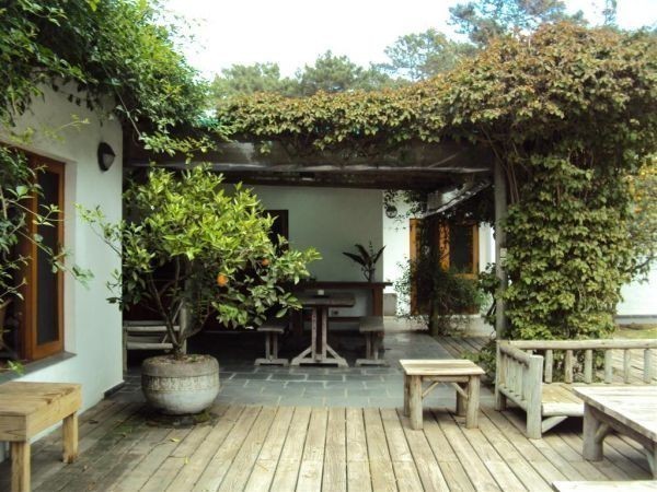 Espectacular casa en alquiler en la mejor zona de Montoya, La Barra muy cerquita del mar.