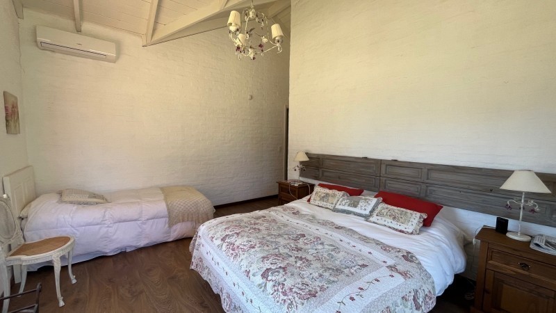 Encantadora casa en alquiler rodeada de verde, La Barra.