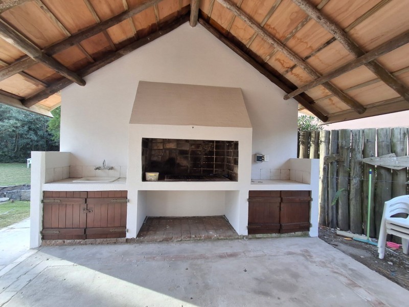Casa en alquiler en Montoya. 