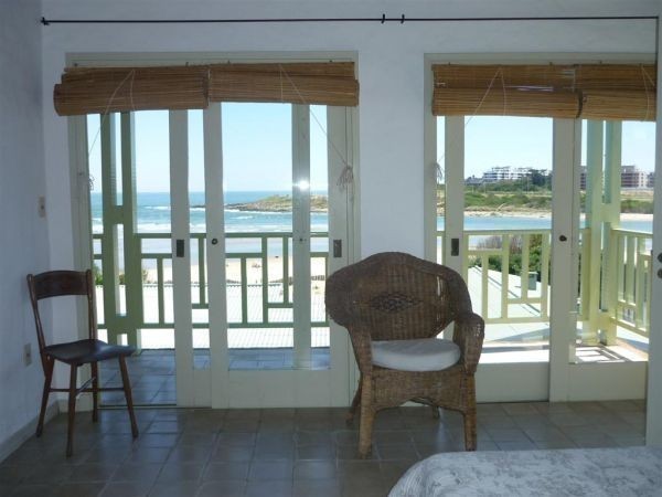 Cómoda casa en alquiler a pasitos del agua en La Barra.