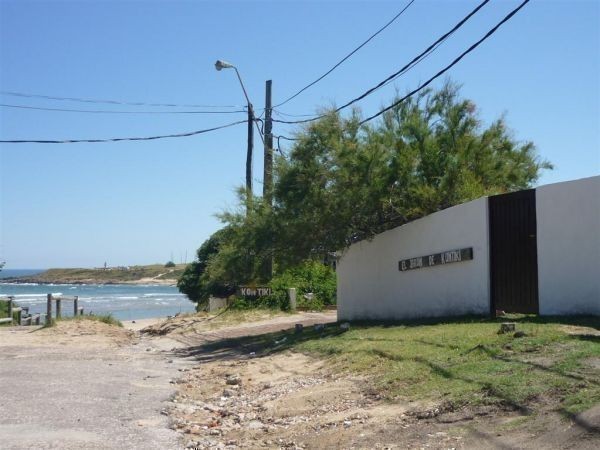 Cómoda casa en alquiler a pasitos del agua en La Barra.