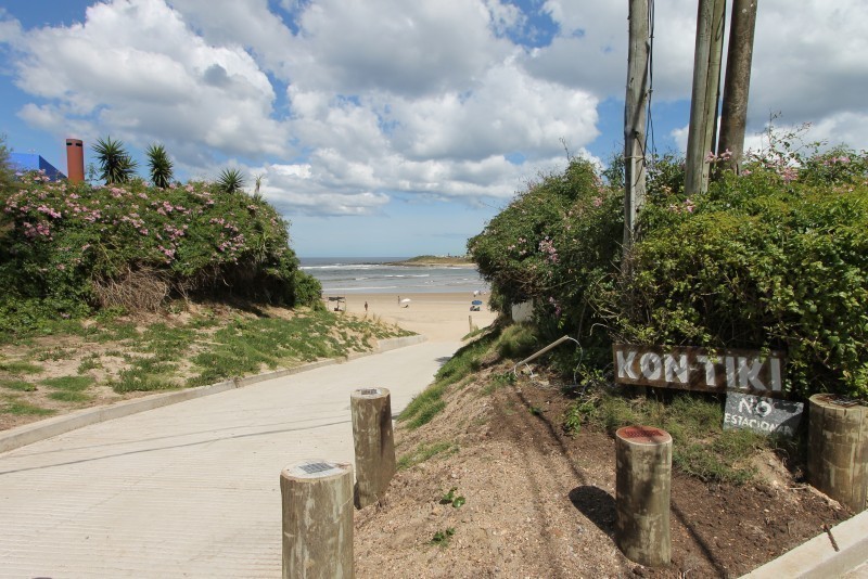 Casa en alquiler en primera línea sobre las dunas de La Desembocadura, La Barra..