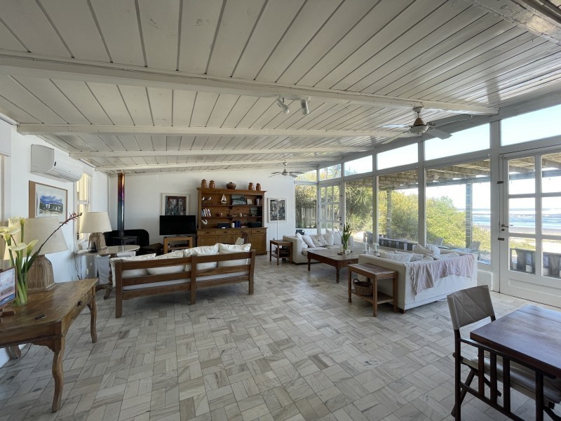 Casa en alquiler en primera línea sobre las dunas de La Desembocadura, La Barra..