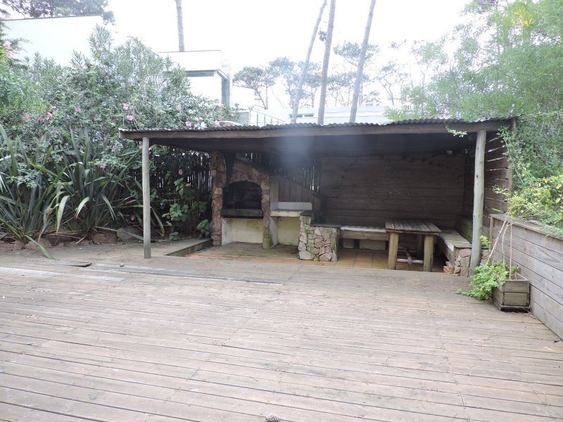Casa en alquiler muy bien puesta en Montoya, La Barra.