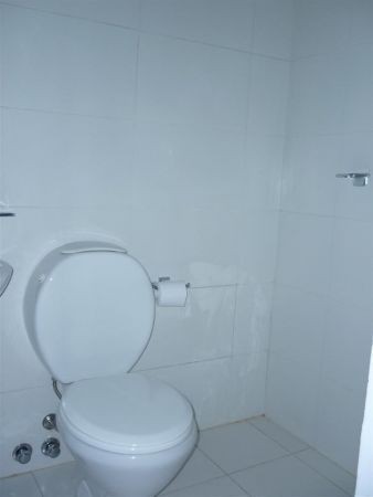 Moderna casa en alquiler y venta con vista al mar en El Chorro.