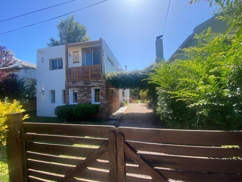 Casa en alquiler super bien ubicada en el corazón de La Barra.