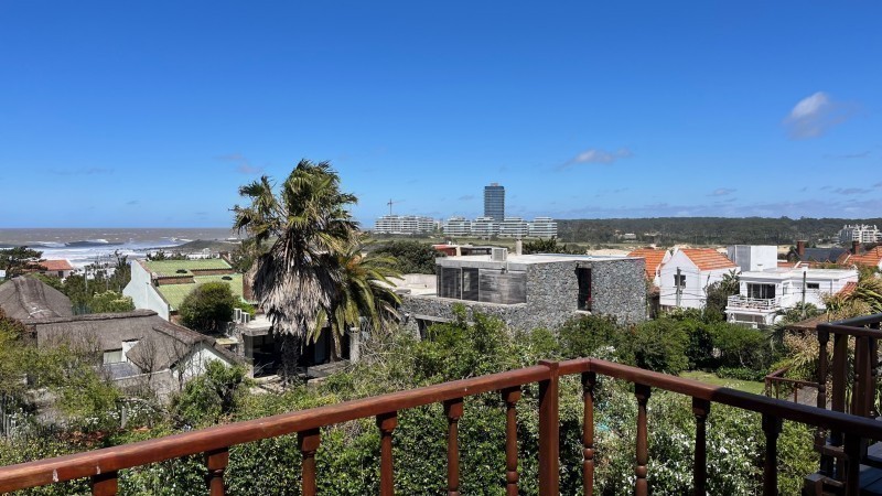 Departamento en alquiler a pasitos del agua en lo mejor de La Barra.