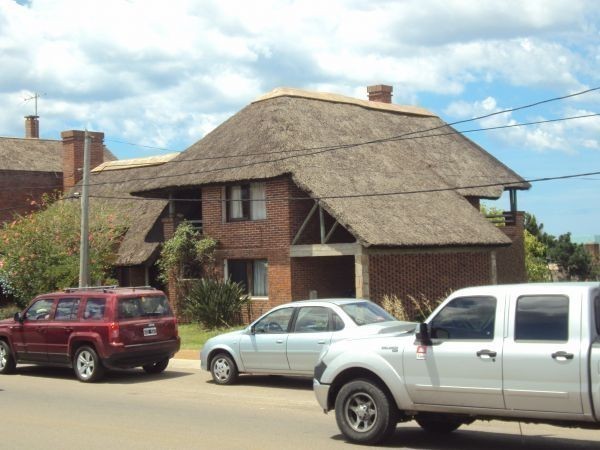 Casa en alquiler sobre Manantiales, La Barra.