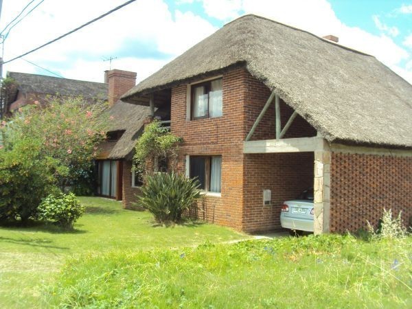 Casa en alquiler sobre Manantiales, La Barra.