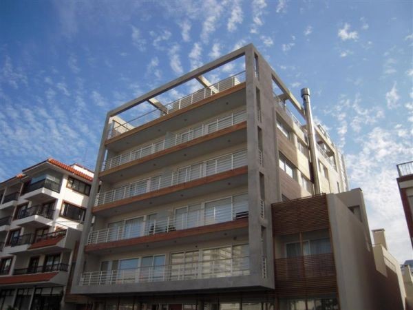 ¡Departamento con mucha onda en la Península!