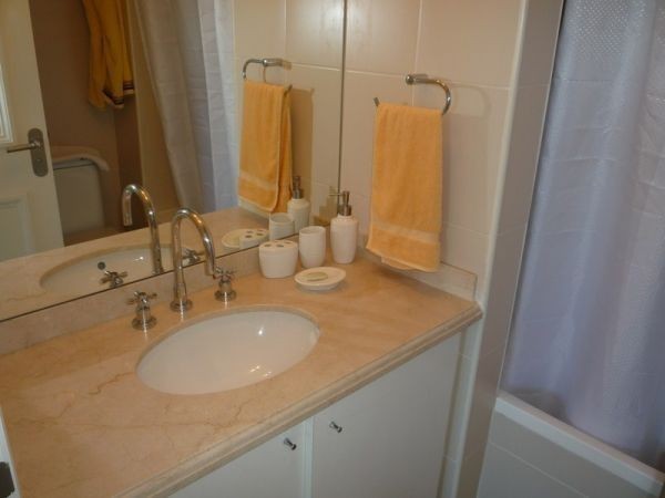 Magnifico Pent House en alquiler con vistas a la Playa Brava y entorno.