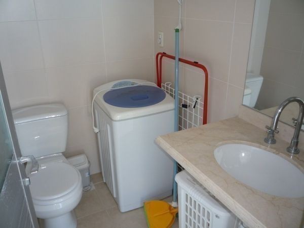 Magnifico Pent House en alquiler con vistas a la Playa Brava y entorno.