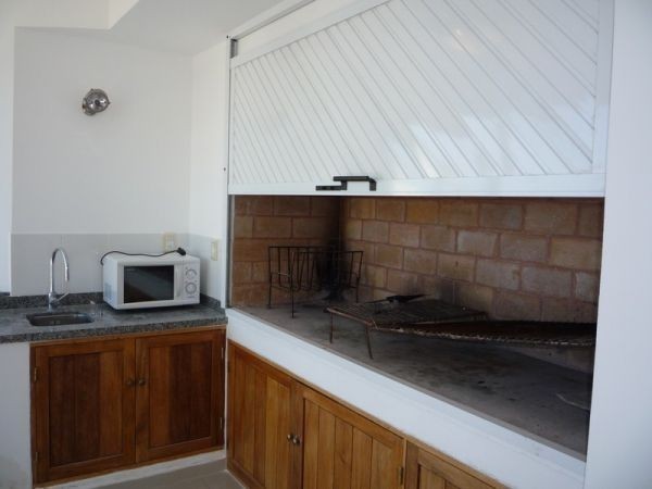 Magnifico Pent House en alquiler con vistas a la Playa Brava y entorno.