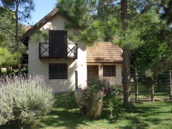 Casa en alquiler en Balneario Buenos Aires.