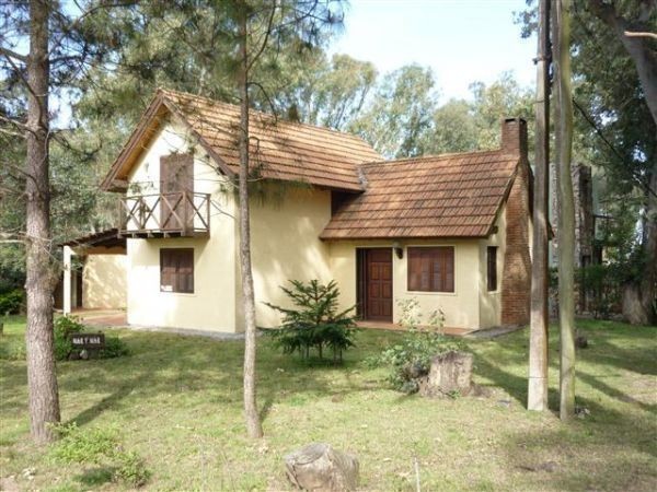 Casa en alquiler en Balneario Buenos Aires.