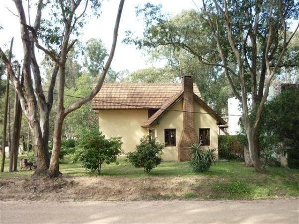 Casa en alquiler en Balneario Buenos Aires.