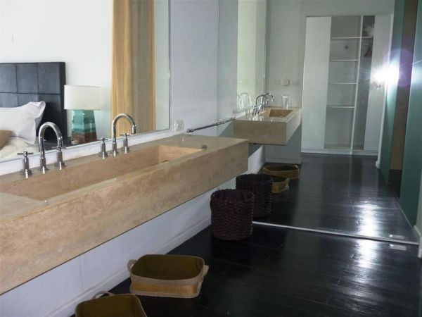 Penthouse en alquiler y venta con pileta propia e increibles vistas al mar.