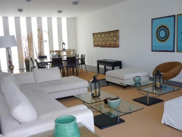 Penthouse en alquiler y venta con pileta propia e increibles vistas al mar.