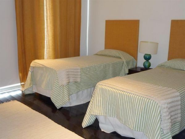 Penthouse en alquiler y venta con pileta propia e increibles vistas al mar.