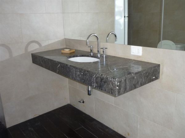 Penthouse en alquiler y venta con pileta propia e increibles vistas al mar.