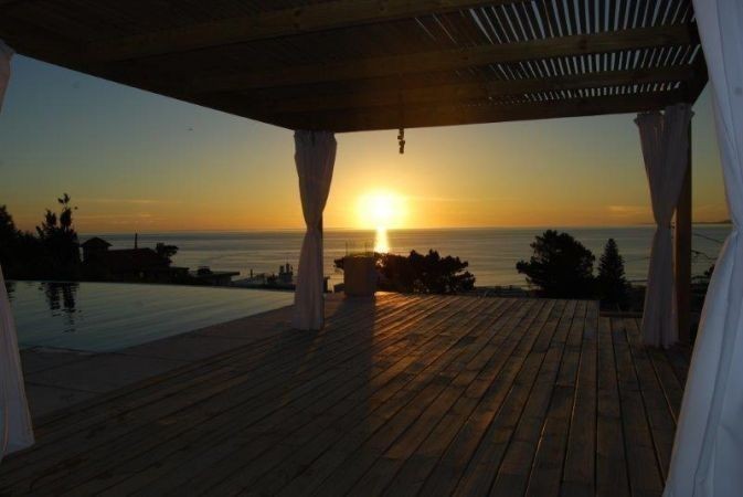 Espectacular casa con piscina y la mejor vista a Solanas y atardeceres.