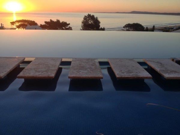 Espectacular casa con piscina y la mejor vista a Solanas y atardeceres.