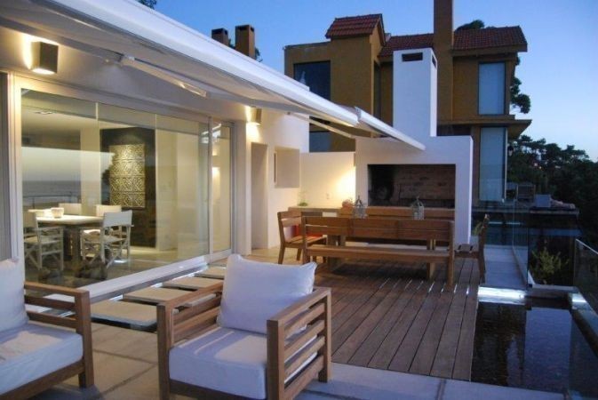 Espectacular casa con piscina y la mejor vista a Solanas y atardeceres.