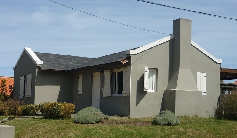 Casa en alquiler en Balneario Buenos Aires.