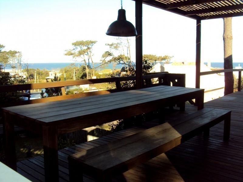 Casa super Chic en alquiler y venta en Montoya a pasitos del mar.