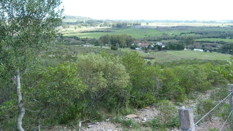 Chacra en Abra de Perdomo en pleno cerro con excelentes vistas.