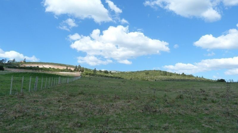 Chacra en Abra de Perdomo en pleno cerro con excelentes vistas.