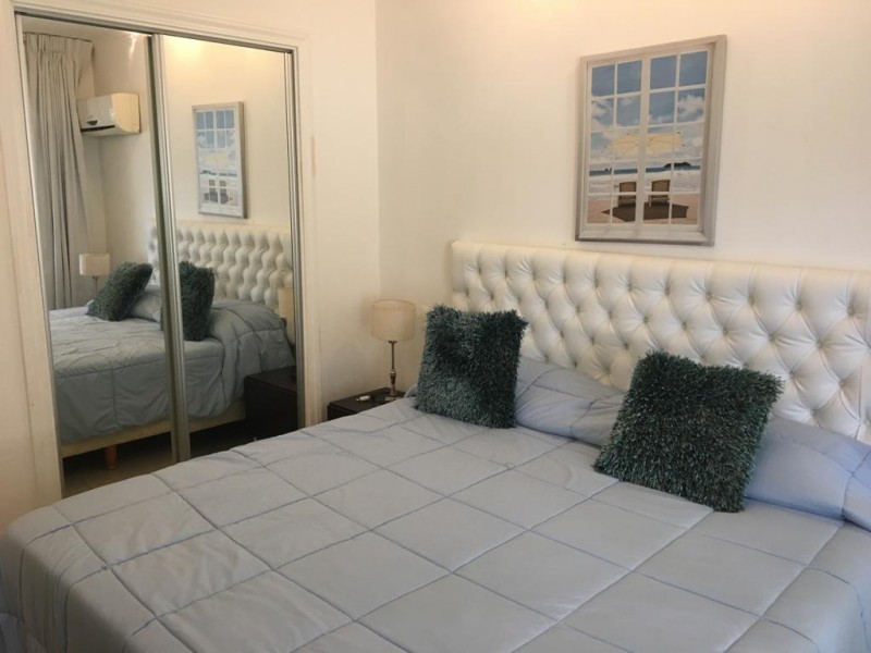 Amplio apartamento de un dormitorio con todos los servicios, con entrega y financiacion en 48 ctas