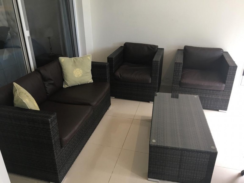 Amplio apartamento de un dormitorio con todos los servicios, con entrega y financiacion en 48 ctas