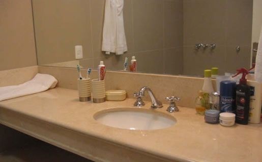 Compre amplio apartamento con muy buenos servicios