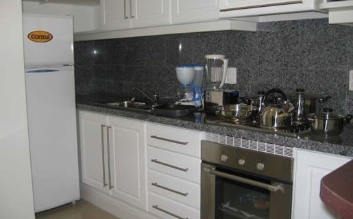 Compre amplio apartamento con muy buenos servicios