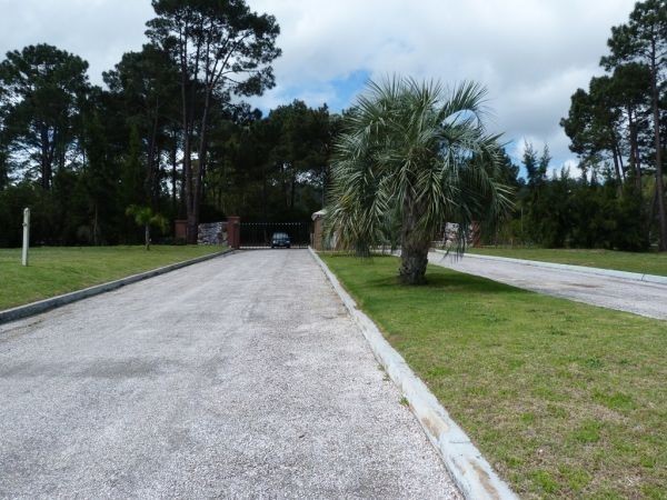 ACRES DE SOLANAS con membresía del Golf Club del Lago y Club Náutico de la Laguna
