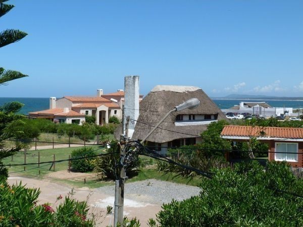 Muy linda casa a 100 metros de la mejor Playa de Punta del Este.