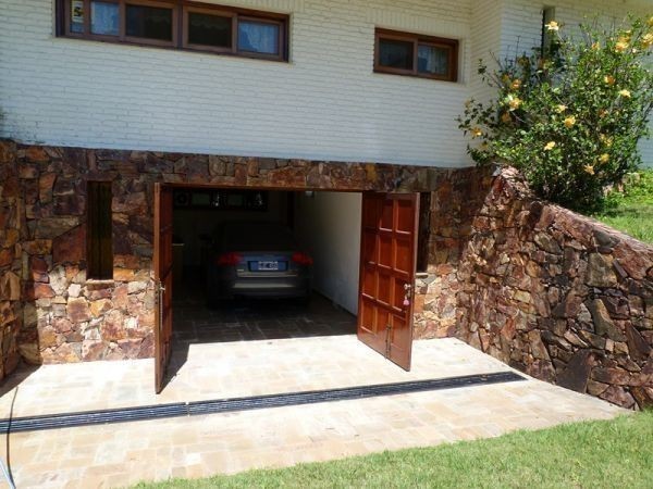 Muy linda casa a 100 metros de la mejor Playa de Punta del Este.