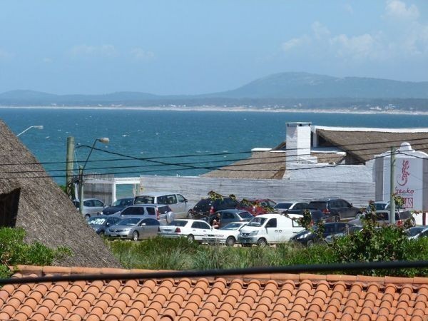 Muy linda casa a 100 metros de la mejor Playa de Punta del Este.