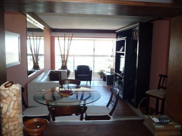 Departamento de un dormitorio y medio en edificio de categoria.