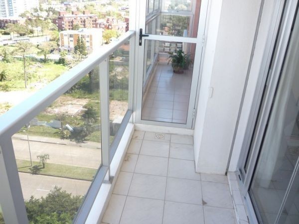 Departamento de un dormitorio y medio en edificio de categoria.