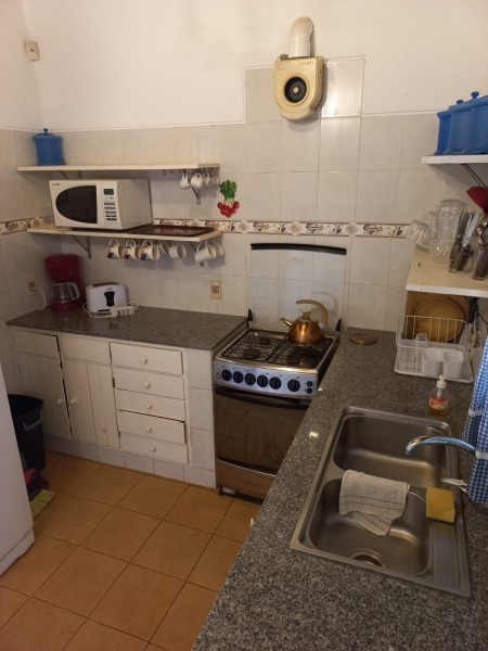 Casa de ambientes amplios en alquiler en Montoya, La Barra. Ideal para dos familias.