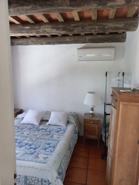 Casa de ambientes amplios en alquiler en Montoya, La Barra. Ideal para dos familias.