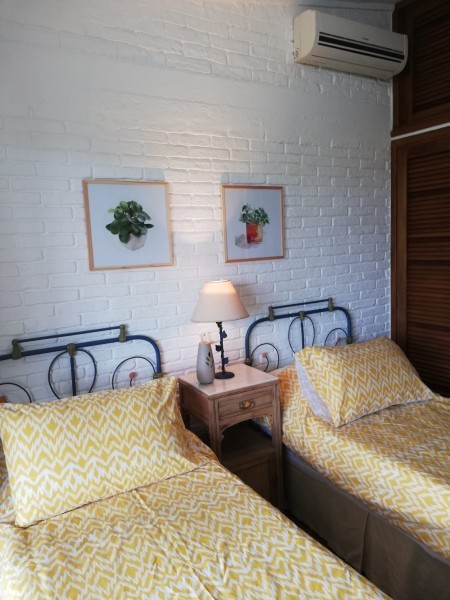 Casa en impecable estado para alquilar a pasos del mar.