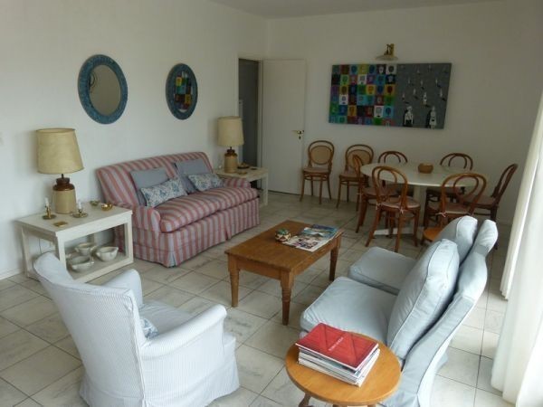 Amplio Pent House con vistas a la Brava en edificio Vanguardia