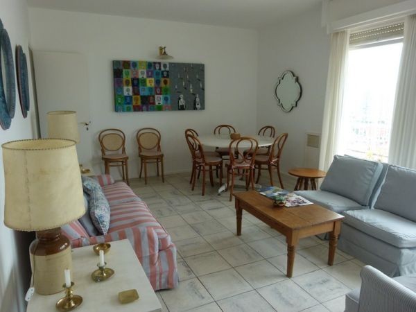 Amplio Pent House con vistas a la Brava en edificio Vanguardia